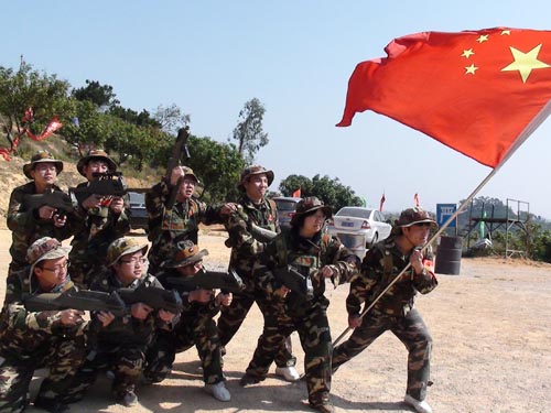 周末帶上M子一起來玩刺激的真人CS野戰(zhàn)吧！等你哦！